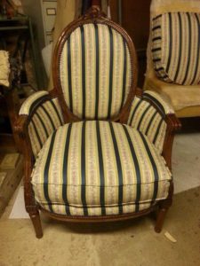 Expert upholstery and reupholstery in Dudley, West Midlands and UK wide 106